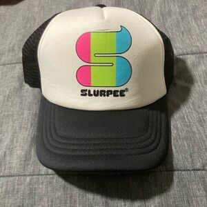 & Other Stories Black and White Trucker Hat